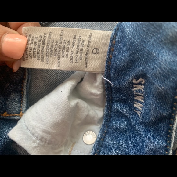 American Eagle Capri , EUC. 6 skinny stretch - Picture 2 of 3